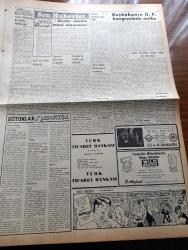 Vatan Gazetesi - 25 Kasım 1953 - Kabuslardan Sonra Yazan Ahmet Emin Yalman Köşe Yazısı - Memurlara Tazminat Verilmedi Teklif Edildi - Edirne Bugün Kurtuluşunu Kutluyor - Pakistan Devlet Reisi Gulam Muhammed Cuma Günü Geliyor - Türkiye Mısır'a Bir Nota Verdi- İngiltere'den Olan İthalat Düştü -  Başbakan Adnan Menderes Aylıkların Artırılacağını Söyledi - Atatürk'ün Naşının Anıtkabir'e Nakli Filmi - Yeşil Gözlü Soledad Yazan Greta Granor Yazı Dizisi - Olgunlaştırma Enstitüsü Şube Açıyor - Bozuk Ekmek Ve Bozuk Un - Şehir Hatları Vapurları Tamir Ediliyor - Konya'da Erkek Olan Kadın İntihar Etti - Hoş Memo Karikatür - Kılıçali Hamamı Yazan Adnan Veli Yazı Dizisi - Amerikan Havacılığı Hamle Yapıyor - Avni Dilligil Nevin Aypar Ve Aliye Rona Mahallenin Namusu Filminde Fotoğraf - Folklorcu Beli Kanık - Vefa Bugün Emniyetle Oynayacak - Millet Partisi Davasına Bugün Bakılıyor - Royal Air Ride Lastik - Arı Unları - Orion Radyo - Lazzaro Franco Kumaş - Poker Play Traş Bıçağı -  Pal Traş Bıçağı