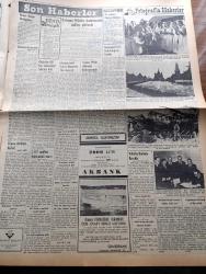 Vatan Gazetesi - 29 Kasım 1953 - Ahmet Emin Yalman Köşe Yazısı - Memurlara Dört Aylık Tazminat Verilecek - Dost Pakistan Devlet Başkanı Gulam Muhammed Ankara'da - Amerikan Başkanı Eisenhower'in Bir Sualine Gulam Muhammed Hem Pakistanlıyım Hem Türküm Dedi - Piyes Yazarı Eugene O'Neill Öldü - Sedat Simavi'nin Müdafaası Dün Yapıldı - Türk Yugoslav Ve Yunan Hava Planı Hazırlandı - İngiltere'nin İran'la Siyasi Münasebeti - Türkiye Mısır'a Yeni Bir Nota Verdi - Yeşil Gözlü Soledad Yazan Greta Granor Yazı Dizisi - Yakalanan Manitacılar - Fransa Sömürge Rejimi - Fotoğraflarla Haberler - İtalya İle Telefon İrtibatı Kuruldu - Kılıçali Hamamı Yazan Adnan Veli Yazı Dizisi - Dikkat Nihat Erim - Veba Yazan Albert Camus Yazı Dizisi - Arı Unları - Tiyatrolar Sinemalar Programı - Minerva Dikiş Makineleri - Good Year Lastikleri - Hanomag Pikap Ve Kamyonetleri - Fransa Sömürge Rejimine Yeni Bir Veçhe Veriyor