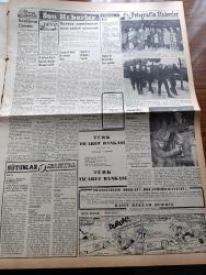 Vatan Gazetesi - 22 Ekim 1953 - Ahmet Emin Yalman Köşe Yazısı - Millet Partisi Davasına Dün Bakıldı - Amerika'da Dış Yardım Dairesi Lağvediliyor - İsrail Ürdün İhtilafı - Suriye Hatay'dan Başka Urfa Harran Antep Tarsus Ve Adana'yı Da İstiyorlar - İtalya'da Trieste İçin Nümayişler Oldu - Amerika Dışişleri Bakanı John Foster Dulles Rusya'ya Meydan Okudu- Fenerbahçe Manchester City'e 5 1 Mağlup Oldu - İngiltere Avrupa Karması 4 4 Berabere Kaldı - Yeşil Gözlü Soledad Yazan Greta Granor Yazı Dizisi - Selim Sarper'in Üç Mesele Hakkında Beyanatı Yazan Kemal Bağlum - Memurların Telefon Konuşmaları Tesbit Ediliyor - Değerli Sanatkar Mücap Ofluoğlu Evlendi - Japonya'da Atom Fiziği Enstitüsü Kuruluyor - Afrika'da 4 Ay Yazan Tunç Yalman Yazı Dizisi - İstanbul Kapılarında Fethin Büyük Tarihî Romanı Yazan Feridun Fazıl Tülbentçi Yazı Dizisi - Operamızın İki Yıldızı Azra Çaplı Eşi Erdoğan Çaplı - Aspirin Tiryakiliği - Öğretim Eğitim Gençliği - Borsa -Türk Gazetecileri İran Başbakanı Zahidi'yi Ziyaret