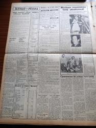 Vatan Gazetesi - 22 Ekim 1953 - Ahmet Emin Yalman Köşe Yazısı - Millet Partisi Davasına Dün Bakıldı - Amerika'da Dış Yardım Dairesi Lağvediliyor - İsrail Ürdün İhtilafı - Suriye Hatay'dan Başka Urfa Harran Antep Tarsus Ve Adana'yı Da İstiyorlar - İtalya'da Trieste İçin Nümayişler Oldu - Amerika Dışişleri Bakanı John Foster Dulles Rusya'ya Meydan Okudu- Fenerbahçe Manchester City'e 5 1 Mağlup Oldu - İngiltere Avrupa Karması 4 4 Berabere Kaldı - Yeşil Gözlü Soledad Yazan Greta Granor Yazı Dizisi - Selim Sarper'in Üç Mesele Hakkında Beyanatı Yazan Kemal Bağlum - Memurların Telefon Konuşmaları Tesbit Ediliyor - Değerli Sanatkar Mücap Ofluoğlu Evlendi - Japonya'da Atom Fiziği Enstitüsü Kuruluyor - Afrika'da 4 Ay Yazan Tunç Yalman Yazı Dizisi - İstanbul Kapılarında Fethin Büyük Tarihî Romanı Yazan Feridun Fazıl Tülbentçi Yazı Dizisi - Operamızın İki Yıldızı Azra Çaplı Eşi Erdoğan Çaplı - Aspirin Tiryakiliği - Öğretim Eğitim Gençliği - Borsa -Türk Gazetecileri İran Başbakanı Zahidi'yi Ziyaret
