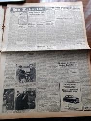 Vatan Gazetesi - 25 Ekim 1953 - Başbakan Adnan Menderes Adana'da Çok Mühim Bir Nutuk Söyledi - 50 Yıllık Hekimler İçin Jübile Yapıldı Profesör Cemil Topuzlu Bu Törenlere Katıldı - Eğitim Bakanı Rıfkı Salim Burçak Dün İzahat Verdi - Birleşmiş Milletler Günü İçin Toplantılar Yapıldı - İlk Atom Denizaltısı Denize İndiriliyor - Millet Partisi Dava Evrakı 2. Asliye Cezaya Verildi - İlim Yayma Cemiyeti Takipten Şikayetçi İmiş - Askeri Şura Terfi İşini Görüştü - Yeşil Gözlü Soledad Yazan Greta Granor Yazı Dizisi - Daktilo Makinesi İle Yazılan Gazeteler - Seyhan Hidroelektrik Projesi Hakkında Yazan İsmail İşmen - Gandhi'nin Oğlu Tahliye Edildi - Londra'da Benzinciler Grevi Devam Ediyor - Meşhur Jeoloji Profesörü Maurice Lugeon Öldü - Galile'nin Bir Eseri Bulundu - Viyolonist Gerard Kantargian - İstanbul Kapılarında Fethin Büyük Tarihî Romanı Yazan Feridun Fazıl Tülbentçi Yazı Dizisi - Muayyen Zamanlarda Sancılara Karşı Gripin - Sinka Dikiş Nakış Makineleri - Bima Konserveleri - Arı Unları