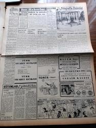 Vatan Gazetesi - 27 Ekim 1953 - Ahmet Emin Yalman Köşe Yazısı - Narlı Gaziantep Hattı Dün İşletmeye Açıldı - Millet Partisi Davasının Bazı Şahitleri Dinlendi - Millet Partisi Davasına 3. Sulh Ceza Bakacak - Avrupa'daki Müttefik Komutanlığı Başkomutanı General Gruenther 28 Ekim'de Geliyor - İran Başbakanı Zahidi Türk İran Dostluğu Zarurettir Dedi - Gizli Nurculuk Teşkilatına Dair Yeni Bir Vesika Ele Geçmiştir - Saidi Kürdi - Yeşil Gözlü Soledad Yazan Greta Granor Yazı Dizisi - Deniz Adamları Sendikası - Amerika'nın Hür Memleketlere Mali Yardımı Sona Eriyor - Adana'nın yeni Telefon Santralı Açıldı - Afrika'da 4 Ay Yazan Tunç Yalman Yazı Dizisi - Beyazların Kokteyli Ve Zenci Koro Konseri - Sinema Tenkidleri Atilla İlhan - İstanbul Kapılarında Fethin Büyük Tarihî Romanı Yazan Feridun Fazıl Tülbentçi Yazı Dizisi - Albert Einstein Tıp Akademisi Kuruluyor - Kısa Pantaloluların Goncourt Mükâfatı -  Borsa - Puro Tuvalet Sabunu - Futbol Federasyonu Başkanı Orhan Şeref Apak'ın Beyanatı - Arsenal