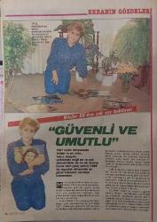 PAMUKKADIN DERGİSİ-PAMUK-KADIN-DERGİ-YIL:8-SAYI:78-ŞUBAT-1988-PAMUKBANK'IN KADINLARA ARMAĞANIDIR-KAPAK-FOTOĞRAF-RÖPORTAJ-1987'DEN 1988'E NİLÜFER-FUARLAR CIVIL CIVIL-KIŞ MODASINDA İKİ AYRI AKIM-KADINLARIMIZ GİYİNMEYİ BİLİYOR MU?-AYŞE EGESOY-KENDİMİZİ MİLYONLARA ADADIK-SIKINTI NÖROZLARI-AYIN KONUĞU-DEKORASYON-SICAK VE SAMİMİ-SİZİN İÇİN SEÇTİK-TÜRKAN ŞORAY-SİNEMA-GÜLÇİN AKÇAY-ENGİN GÜRMEN-SERGİ-KİTAP-YARIŞMA-1987'NİN GÜNDEMİNDEKİ KADINLAR-NANCY REAGAN-CORAZAN AQUNIO-BENAZIR BUTTO-CICCIOLINA-MADONNA-PRENSES STEPHANIE-TENNUR YERLİSU-MARLEE MATLIN-ADİLE NAŞİT-NE-NEREDE-NASILBEDRETTİN DALAN-ALTIN GELINLIK-BELKIS AKKALE-UCUZ YILBAŞI-KADIKÖY LIONESS'IN KERMESİ-FEHIMAN YAZICI-GİYİM ÜLKEMİZDE KARTVİZİTTİR-TEŞİLYURT ŞUBE MÜDİRESİ-GÜLSEREN KAYACAN-MODA ŞUBE MÜDİRESİ-NURAY TABAKOĞLU-SAÇLAR-KIVIR KIVIR-GÜZELLİK-OMLET ÇEŞİTLERİ-MENAPOZ-SAĞLIK-FESLEĞEN KOKUSU