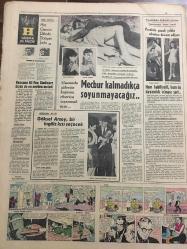 HÜRRİYET GAZETESİ 21 MAYIS 1966 YIL :19 SAYI :6485---100 yabancı alim güneş tutulmasını  en iyi ve net şekilde Ayvalık ta tespit edildi ---Seçim Kanunu için AP israr edecek ---Kaçakçılardan 100 bin lira alan Jandarmalar  adliyeye verildi ----Halep ten kalkıp  gelen sarraf Karakin Adalet  Adalet Bakanlığının kapısına dayandı ---Balkon çöktü 20 yaralı var ---Demirel iktisadi  seferberliğe  başlayacağız  dedi ---İmar Yönetmeliği Tasdik İçin Ankara ya Götürüldü ---1777 de krala verilen bir kaplumbağa öldü ---Senelerden beri yatalak karısına hizmet ediyor ---Beşiktaş -Arsenal karşılaşıyor ---Sahanız hiç de öyle kötü değil --M.Ali Clay-Cooper bu gece dövüşecek-----Takımımız bugün Rusya ile  oynuyor ---Zeki Müren ---Mecbur kalmadıkça  soyunmayacağız ---Göksel Arsoy ,bir İngiliz kızı seçecek --