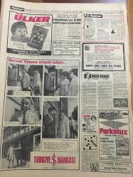 HÜRRİYET GAZETESİ 21 EYLÜL 1967 YIL :20 SAYI :6968---Kıbrıs tezimizi Ruslara bir kere daha izah ettik --Sivas Milletvekilleri Otopsi Raporlarına İtiraz Edecek --Sivas ta okuyan yedi Kayserili  öğrenci ,er  eğitim tugayına sığındı --Kayserili olayları ile ilgili olarak tutuklanan 9 kişi serbest  bırakıldı ---Şoför  el şakası  yapınca traktör  devrildi ,3 kişi öldü ---Kızının mezarı başında  intihara teşebbüs etti ---Sınıfta kaldığını bir üst  sınıfa girince öğrenen çocuk 24 kuruşla kayıplara karıştı --Evlenebilmek için 10.000 Katolik papaz izin bekliyor ----Bu yılın  altın plağı Almanya nın dilberi :Cahit Seyhan ---Valiler maçı tatil ettirebilecek ---Biz artık ,Kayserispor  la ömrübillah maç yapmayız ---Nezahat Bayram  --S.Liege :3 -Altay :2 --