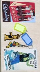 Turkcell selocan lar plastik anahtarlık uçlarında plastik fotoğraf çerçevesi anahtarlıklar mevcut. coca cola ve Aygaz tüp tanıtım kartları kartpostal lar koleksiyon dekor süs hediye vintage reklam promosyon tasarım nostalji retro