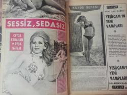 Pazar Haftalık Aktüalite Sinema Tiyatro Müzik ve Magazin Dergisi - 26 Mayıs 1972 - Sayı:818 - Semra Sar - Ceyda Karahan - Kilyos Sefası - Cavidan Dora hala aşk filmleri çeviriyor - Aşkın yaşı yoktur - Salih Güney - İşte Türkan Şoray'ın yüzünde patlayan tokat - Orhan Kemal - Erdoğan Seren - manken Funda Balcı beyaz perdeye sıçradı - Huzur Halı Süpürgesi reklamı - Persil deterjan reklamı - Bir Çırpıda Fikret Hakan - Öküz bile şaştı bu işe - Ormanda seks en çok sarı öküzün işine yaradı! - Ambra buzdolabı - Pelin Ceylan geceleri dansöz gündüzleri artist - ALFA Banyo köpüğü reklamı - Ceyhan Cem yeni bir burunla sinemaya döndü - Süreyya Konda'nında her şantöz gibi gözü sinemada - Aykut Düz - Tanju Gürsu - Sevda Nur - Aliye Rona - Ersun Kazançel - Tuncer Necmioğlu - Ali Şen - Enver Dönmez - Semra Sar'ın son sevgilisi evli bir rejisör - Sezercik - Hülya Koçyiğit - Ediz Hun fotoğraf ve haberi - Tam Takım Dergi