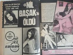 Pazar Haftalık Aktüalite Sinema Tiyatro Müzik ve Magazin Dergisi - 27 Ekim 1972 - Sayı:840 - Seyyal Taner - Nadia - Feyzi Tuna - Burhan Tekinliğ - Salih Güney - İpek Güney - Kuzey Vargın - Zuhal Tan, Nil Göncü'nün ardından Yeşilçam bir kurban daha verdi - Nil Başak - Ender Çerçioğlu - Fotojeni güzeli başrole çıktı - Behçet Nacar - Tursil Deterjan Reklamı - Kerem Bozbay - Zeynep Değirmencioğlu - Elia Kazan - Zeynep Değirmencioğlu - Şarkıları ''Ömür Boyu'' sürmedi - Berkant - Serpil Örümcer - Bayan Bacak - Nadia'nın şansı yaver gidince eski plak satıcısı başrol oyuncusu oldu - Seyyal Taner Avrupa'da plak kapağı modeli oldu - Operacı Altan Günbay sinemanın en ateşli ''aşk ilahı'' oluverdi - Altan Günbay - Türkan Erdem fotoğraf ve haberi - Tam Takım Dergi