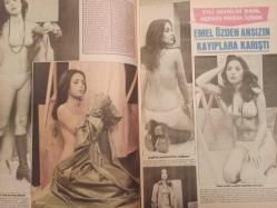Pazar Haftalık Aktüalite Sinema Tiyatro Müzik ve Magazin Dergisi - 1974 Yılı - Sayı:980 - Arzu Okay - Senar Seven - Hülya Koçyiğit'in kızı da artist oldu - Gülşah Koçyiğit - Nil Burak - Cemil Şahbaz - Orhan Aksoy - Sami Hazinses - Selim Soydan - Cevat Kurtuluş - Funda Balcı - Emel Özden - Pakize Suda Dev Posteri - Ünlüler Albümü: Melek Görgün - Savaş Eşici - Çetin İnanç - İzzet Günay - Orhan Aykanat - Arif Keskiner - Aydemir Akbaş - Tufan Giray - Natuk Baytan - Tamer Yiğit - Cihangir Gaffari - Semih Evin - Gönül Hancı - Tamer Yiğit - Samim Meriç - Aytaç Arman - Yılmaz Duru - Silavana Mangona - Tarık Akan, Emel Sayın'a dut gibi aşık - Venüs Gibi Kadın - Seher Şeniz - Neriman Köksal - Nevzat Pesen - Orhan Günşiray - Göksel Arsoy - Feridun Kete fotoğraf ve haberi - Posterli Tam Takım Dergi