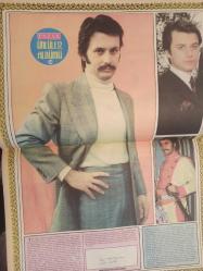 Pazar Haftalık Aktüalite Sinema Tiyatro Müzik ve Magazin Dergisi - 1974 Yılı - Sayı:971 - Gülşen Bubikoğlu - Emel Özden - Seher Şeniz gizli aşkını açıkladı - Arzu Okay - Deniz Erkanat - Seyhan KArabay - Gül Tener - 40 yaşındaki Brigitte Bardot sevgili değiştirmekte kimseye meydan bırakmıyor - ''Aşka hala doymadım'' - Semiha Yankı dört elle kendi yangınını körüklüyor - Ünlüler Albümü: Engin Çağlar - Hülya Koçyiğit - Ümit Utku - Zeynep Aksu - Filiz Akın - Türkan Şoray - Nevzat PEsen - Kerime Nadir - Ertem Göreç - Türkan Şoray - Fatma Girik - Engin Çağlar - Bilge Olgaç - Bülent Ersoy - Tansu Polatkan - Semiha Yankı - Nilüfer Koçyiğit - Feryal Koçyiğit - Selim Soydan - Geçmiş zaman olur ki - Fatma Girik - Varol Ürkmez - Reha Yurdakul - Vecdi Benderli - Erol Batıbeki - Kaleci Varol Ürkmez - Memduh Ün - Cahide Ün - Salih Tozan - Efgan Efekan - Hulusi Kentmen - Ajda Pekkan - Memduh Ün - Devlet Devrim - Zuhal Tan - Ertem Eğilmez - Durul Gence - Öztürk Serengil haberi - Tam Takım Dergi