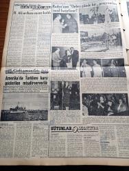 Vatan Gazetesi - 27 Ekim 1955 - Ahmet Emin Yalman Köşe Yazısı - Genç Muş Demiryolu Açıldı - Örfi İdare Tebliği 29 30 Ekim Gecesi Sokağa Çıkılabilir - Malatya Suikasti Davası Yeniden Karara Bağlandı - Suudi Arabistan Uçaklarımıza Geniş Ve İniş İzni Vermedi - Katil Hikmet Küçük İdama Mahkum Oldu - Uludağ'a Kar Yağdı - Fırtınalı Gece Yazan Orhan Kemal Yazı Dizisi - Baruthane'de Kurulacak Şehrin Projeleri Hazırlandı - Üniversite 1 Kasım'da Açılacak - Komünist Çin Makao'yu Portekiz'den Almak İstiyor - Geçmişte Bugün Yazan Feridun Fazıl Tülbentçi Yazı Dizisi - İslam Tarihinde Düşünen Baş Hazreti Ali Yazan Abdülbaki Gölpınarlı Yazı Dizisi - Radyo'nun Onbeş Günde Bir Programları Nasıl Hazırlanır - Sonu Gelmeyen Yol Çeviren Burhan Arpad Yazı Dizisi - Diktatör Peron'un Saymakla Bitmeyen Rezaletleri - Radyo Bulmaca - Haftanın Ansiklopedisi - Fenerbahçe Dün İstanbulspor'a Berabere Kaldı - Cumhuriyet Kupası Futbol Maçları Fikstürü Çekildi - Beynelmilel Basketbol Turnuvası