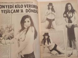 Pazar Haftalık Aktüalite Sinema Tiyatro Müzik ve Magazin Dergisi - 1974 Yılı - Sayı:969 - Seher Şeniz  - Neri Neril - Edwige Fenech - Ülkü Ülker 17 kilo vererek Yeşilçam'a döndü - Brigitte Bardot Havva Ana kılığında sizlerle buluşacak - Romalı Perihan eski defterleri karıştırıyor - Prens Bican - Arzu Okay - Mine Mutlu - Oya Peri işine dört elle sarıldı - İlhan Daner - Aynur Akarsu - Ünlüler Albümü: Perihan Savaş - Hüseyin Zan - Temel Gürsu - Aytaç Arman - Ceyda Karahan - Sezer İnanoğlu - Süreyya Duru - Halit Refiğ - Ünsal Emre - Nejat Saydam - Murat Ertan - Oya PEri - İlhan Daner - Serdar Gökhan evine yerleşmek isteyen Mualla Omay'ı zorla savabildi - Muhterem Nur, Efgan Efekan'a dut gibi aşık olmuştu -  Nazan Ece - Serdar Gökhan - Muhterem Nur - Efgan Efekan - Deniz Erkanat - Çolpan İlhan - Semra Yıldız - OYa Peri - Sabina - Gülsüm Kamu - Erdem Buri - İsmet Ay - Dario Moreno - Kutsi Beğdeş - Benli Belkıs fotoğraf ve haberi - Tam Takım Dergi