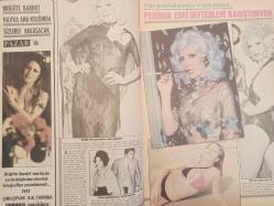 Pazar Haftalık Aktüalite Sinema Tiyatro Müzik ve Magazin Dergisi - 1974 Yılı - Sayı:969 - Seher Şeniz  - Neri Neril - Edwige Fenech - Ülkü Ülker 17 kilo vererek Yeşilçam'a döndü - Brigitte Bardot Havva Ana kılığında sizlerle buluşacak - Romalı Perihan eski defterleri karıştırıyor - Prens Bican - Arzu Okay - Mine Mutlu - Oya Peri işine dört elle sarıldı - İlhan Daner - Aynur Akarsu - Ünlüler Albümü: Perihan Savaş - Hüseyin Zan - Temel Gürsu - Aytaç Arman - Ceyda Karahan - Sezer İnanoğlu - Süreyya Duru - Halit Refiğ - Ünsal Emre - Nejat Saydam - Murat Ertan - Oya PEri - İlhan Daner - Serdar Gökhan evine yerleşmek isteyen Mualla Omay'ı zorla savabildi - Muhterem Nur, Efgan Efekan'a dut gibi aşık olmuştu -  Nazan Ece - Serdar Gökhan - Muhterem Nur - Efgan Efekan - Deniz Erkanat - Çolpan İlhan - Semra Yıldız - OYa Peri - Sabina - Gülsüm Kamu - Erdem Buri - İsmet Ay - Dario Moreno - Kutsi Beğdeş - Benli Belkıs fotoğraf ve haberi - Tam Takım Dergi