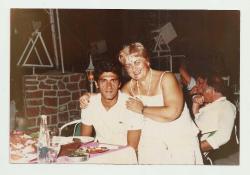 21 TEMMUZ 1985 SELÇUK URAL VE HAYRANI MELAHAT HANIM FOTOĞRAFI...