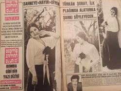 Pazar Haftalık Aktüalite Sinema Tiyatro Müzik ve Magazin Dergisi - 1974 Yılı - Sayı:959 - Oya Peri - Karin Runnes - Türkan Şoray, ilk plağında alaturka şarkı söyleyecek - Yeşim Yükselen - Muhteşem Marilyn Monroe - Serdar Gökhan, Tülin Örsek nikahı çıplak fotoğraflar yüzünden suya düştü - Ünlüler Albümü: Fatma Belgen - Tamer Yiğit - Fatma Belgen - Çetin İNanç - Seyyal Taner - Mehmet Dinler - Ülkü Erakalın - Muhterem Nur - Kenan Pars - Eşref Kolçak - Tarık Akan - Mehmet dinler - Ateş Böcekleri Ercan - Yusuf Sezgin-  Fatma belgen - Yıldız Kenter - Aytaç Arman - Hülya Şengül - Temel Gürsu - İsmet Saydam - Tufan Giray - Lale Kenter - Yıldız Kenter - Sertan Acar Tülin Örsek - Serdar Gökhan - Nur Ay'ın evliliği kısa sürdü - Türkan Şoray - Orhan Gencebay - Seyyal Taner - Arzu Okay - Tarık Akan - Senar Seven - Öztürk Serengil - Suna Pekuysal - İzzet Aldemir - Mine Sun - Sadri Alışık - Zeyno Çilem - Aykut bora - Sadri Alışık - Kemal Sunal - Meral Zeren - Aytekin Akkaya - Tam Takım Dergi
