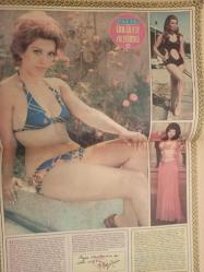 Pazar Haftalık Aktüalite Sinema Tiyatro Müzik ve Magazin Dergisi - 1974 Yılı - Sayı:953 - Piraye Uzun - Prenses Banu - Arzu Okay - Aslıhan'ın yapışık kardeşi Neslihan - Meral Zeren'i Muz Gibi Soydular - Kemal Sunal - Hakan Balamir - Ünlüler Albümü: Selma Güneri - Duygu Sağıroğlu - Gönül Yazar - İzzet Günay - Gülistan Deniz - Fatma KAranfil - Muzaffer Tema - Çolpan İlhan - Selma Güneri - Şükriye Atav - Yavuz Yalınkılıç - Duygu Sağıroğlu - Fikret Hakan - Nuri Sesigüzel - Sami Hazinses - Yusuf Sezgin - Bilge Olgaç - Yılmaz Güney - Tülin Elgin - Sevda Ferdağ - Tunç Oral - Gürol Ünlüsoy - Meral Sayın - Tunç Oral - Devlet Devrim -Halit Refiğ - Mine Soley sekiz yıldır ''Nikah'' diyor - Özcan Özgür - Hülya Korur - Müjgan Ağralı - İlhan Daner - İhsan Yüce - Turgut Boralı - Ferda Büyükgüneş - Cevat Kurtuluş - Mürüvvet Sim - Yaşar Yağmur fotoğraf ve haberi - Tam Takım Dergi