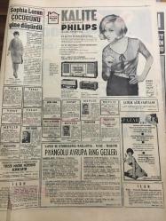HÜRRİYET GAZETESİ 15 OCAK 1967 YIL :19 SAYI :6722--Eski Emniyet Genel Müdürü Ahmet Demir Milyonluk Bir Dava nın İstenildiği Şekilde Çıkması İçin Aracılık Etmiş ---Sözünde Durdu  ve firari veznedar polise teslim oldu ---Demirel :105 milyar liralık  yatırım yapılacak dedi ---Personel rejimi konulu seminer 6 Şubat ta Yalova da başlayacak ---Okuma için ideal yaş :6 ---Amerika da bir hasta donduruldu ---Sophia Loren çocuğunu yine düşürdü -- Çaldıkları çamaşırları paylaşmayınca  biri diğerini  boğup öldürdü ---Fenerbahçe -Göztepe --Galatasaray 2-1 galip ---Beşiktaş -Altınordu karşılaşıyor ---İzm.Spor -Vefa  yenişemedi :1-1--Altay I.Spor u 1-0 Yendi ---Ordu Takımı Bugün Irak la Karşılaşacak ---