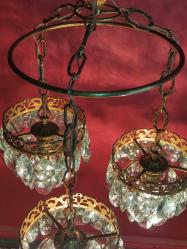 14637-MUHTEŞEM GÜZELLİKDE ANTİKA PİRİNÇ 3 LÜ SARKIT AVİZE