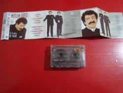 MÜSLÜM GÜRSES NE YAZAR USTA ESKİ BANDROL KASET.(Açıklamayı Okuyunuz)