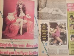 Pazar Haftalık Aktüalite Sinema Tiyatro Müzik ve Magazin Dergisi - 12 Ocak 1973 - Sayı:851 - Nazan Şoray - Patricia Elly - Mine Mutlu - Aşk Cephesinde Yeni Birşey Yok - Hastalığı yenen Gülgün Erdem'den Yeşilçam'a mesaj var - Sabina Sevan - Türkan Şoray - Tamer Yiğit - Tunç Oral - Tanju Gürsu - Tarık Akan - Tülin Örsek - Turgut Özatay - Ufuk Enünlü - Nebahat Çehre - Yavuz Demir - Oya Peri Yeni Yılda Kolları Sıvadı - Fatma Girik - Durul Gence - Memduh Ün - Şans Ahu Tuğbay 'a güldü - Cömert Baykent - Sadri Alışık - Turgut Demirağ - Ediz Hun'u genç kızlar evlendirdi - Berna Öner - Köylü güzeli Seyhan Gümüş'ü Anuşka evire çevire döndü - Elif Ozangil - Müjdat Gezen fotoğraf ve haberi - Tam Takım Dergi