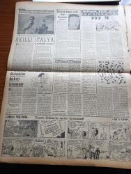 Vatan Gazetesi - 9 Temmuz 1961 - Türk Siyasi Tarihinde Bugün İlk Defa Millet Anayasaya Oy Veriyor - Yüksek Seçim Kurulu Dün Bir Bildiri Yayınladı - Milli Birlik Komitesi'nin Dokuz Üyesi 30 Ağustos'ta Terfi Ediyor - Aziz Nesin Ve İhsan Ada Tahliye Edildi - Aziz Nesin Bilmez Kişilerin Bilirkişi Olmasından Dert Yandı - Cemal Gürsel Köşesine Çekilmek İstiyor - Prenses Fazıla İstanbul'a Geldi - Ragıp Gümüşpala'ya Göre Adalet Partisi Bazı Tertiplere Hedef Olmuş - Yeni Türk Partisi'nin Gezi Programı Hazırlandı - Kemal Tahir'in Romanı Yorgun Savaşçı Yazı Dizisi - İstanbul'a Sapanca Ve İznik'ten Su Getirilecek - Fas Kralı Hapisteki Cezayirli Liderlerin Tahliyesini İstedi - Birleşik Arap Cumhuriyeti Başkanı Nasır Roket Satın Alıyor - Adnan Veli'den Fantezi - Hoş Memo Karikatür - Metin Oktay'ı Transfer Eden Palermo'da Bayram - Beşiktaş Federasyonu Davaya Karar Verdi - Selim Soydan Fenerbahçeli Oldu - Yelken Yarışları Galatasaray'lı Erzin Demir Başarılıydı - İzmirspor Gürcan'a 65 Bin İstedi