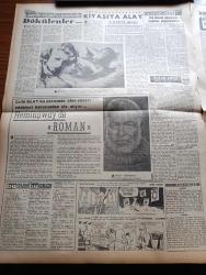 Vatan Gazetesi - 8 Temmuz 1961 - Anayasa Yarın Halk Oyuna Sunulacak - Devlet Başkanı Cemal Gürsel'e Göre Seçimi Ekim'de Yapmak Faydalı - Millet Partisi Başkanı Fahri Belen - Metin Toker Son Havadis'i Dava Etti - Vefat Eden Ermeni Patriği Haçaduryan Toprağa Verildi - Bulgar Balıkçıları Dün Serbest Bırakıldı - İstanbul Ermeni Patrikliği Ve Eçmiyazin Katolikosu Yazan Nizamettin Nazif Tepedenlioğlu - Kemal Tahir'in Romanı Yorgun Savaşçı Yazı Dizisi - İstanbul'da Beş Kabadayı Daha Bugün Şehir Dışına Çıkarılacak - Dansöz Kraliçesi Aysel Tanju'ya Göre Aşk Yok Alışkanlık Var - Turizm Ve Sanat Yazan Necati Cumalı - Milli Piyango Dün Çekildi - Atatürk Üniversitesinde İhtilaf - Celal Sılay Ölen Yazar Ernest Hemingway'ı Edebiyat Bakımından Ele Alınıyor - Berlin Film Festivali - Ton Ton Agah Çizgi Roman Sade Yalçın - Stiv Roper Çizen Saundes Ve Overgard - Metin Oktay Milano'da - Kral Metin Oktay'ın Veda Konuşması - Kral Metin Oktay Ve Karıncaezmez Şevki Fotoğraf - At Yarışları - Selim Soydan Fenere