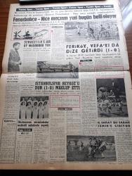 Vatan Gazetesi - 10 Aralık 1959 - Demokrat Parti Meclis Grubu Bugün Toplanıyor - CHP Genel Sekreteri İsmail Rüştü Aksal Dün Samsun'da Adnan Menderes'e Cevap Verdi - Amerikan Başkanı Eisenhower Önce Kabile Oradan Da Delhi'ye Gitti - Sağlık Bakanı Lütfi Kırdar Rusya'ya Gitti - Emekli Aylıkları İle İlgili Teklif - Bediüzzaman Saidi Nursi Mevlana Türbesini Ziyaret Etti - Şikayet Kervanı Üyeleri - Duru Göl Yazan İlhan Tarus Yazı Dizisi - 84 Doktor Gece Nöbeti Tutmayı Kabul Etti - Ben Artık Farah Diba Değilim Hayatım Tamamen Şaha Aittir - Yörük Mutfak Margarini - Politika Ve Ötesi Yazan Sadun Tanju - Ben Kimim Yazan Theresa Charles Yazı Dizisi - Fikir Sanat Yazan Yaşar Yeniçeli - Lüp Lüp Amca Çizgi Roman - Tonton Agah Çizgi Roman Sade Yalçın - Stiv Roper Çizen Saundes Ve Waggon - Fenerbahçe Nice Maçının Yeri Bugün Belli Oluyor - Fenerbahçeli Seracettin'e Bir Ay Müsabaka Yok - Galatasaray Bu Sabah İzmir'e Gidiyor - Feriköy Vefa'yı da Dize Getirdi - Finlandiya Roma Olimpiyatlarına Katılacak