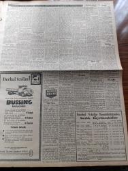Vatan Gazetesi - 25 Mart 1961 - Ali Fuat Başgil Celal Bayar'ın Tenkil Deyişini Anlattı - Profesör Doktor Yavuz Abadan Köşe Yazısı - Kruşçef Cemal Gürsel'e Mesaj Gönderdi - Hacettepe Hastanesi Yangınında Bir Çocuğun Öldüğü Tesbit Edildi - Bir Amerikan Filosu Dün Geldi - Demokrat Parti Oylarının Elde Edilmesi Yarışı Esef Verici Hadisedir - Yeni Türkiye Partisi'nin Deklarasyonu - Aziz Nesin'in Romanı Kağnı Gölgesindeki İt Yazı Dizisi - Servet Beyannamesinin Veriliş Şekli Açıklandı - Kennedy Basın Toplantısında Laos Meselesi Üzerinde Önemle Durdu - Oktay Akbal Köşe Yazısı - Büyük Türk Şairi Ali Şir Nevai - Taş Devri Çizen Mıstık - Stiv Roper Çizen Saundes Ve Overgard - Artist Kim Novak - İstanbul Ankara Radyosu Programı - Yassıada Duruşmaları - Bugün 5 Çetin Milli Lig Maçı Var - Fenerbahçe Dün İzmir'e Gitti - Türkiye Futbol Birinciliği Final Maçları Başlıyor