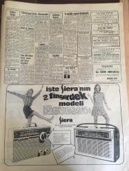 HÜRRİYET GAZETESİ 15 ŞUBAT 1968 YIL :20 SAYI :7113---Bütün Şoförler Boykota Gidecek ---Trafik kazasını tahkike giden  genç bir polis taksi altında can verdi ---Kıbrıs ta Türkler Anayasa Hazırlanıyor ---İhracatımız ilk defa 500 milyon doları aştı ---Kumkapılı dört balıkçı  7 orkinos  yakalandı ---Brigitte  Bardot yine  konuştu  :Ben  hoşuma giden  erkeği öperim ---Akıl hastası  camide 5 kişinin  burnunu kesti ---Bir Rus doktoru  kendi dizini ameliyat  etti ---Büyük Sanatçı : Mediha Demirkıran ---Nunweiller bir yumrukta Hilmi nim sekiz dişini kırmıştı --Fenerbahçe Olimpia ile 1-1 berabere ---4x10 km mukavemet  yarışında sonuncuyuz ---Gegiç e göre   Eskişehirspor Şampiyonluğa Ortak Olabilir ---İran  şahının hastalığı yüzünden  :Ferah ,bir türlü mutlu olamadı ---Kocasının boynuna tasmayı takmamış  onu istediği  gibi idare ediyor----Türk sinemasının  şöhretleri her hafta en güzel  fotoğraflarıyla  buluşurlar ---Fransız  cerrahları  bir ölümün kalbini  beş saat sonra  canlandırdı ---