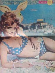 Pazar Haftalık Aktüalite Sinema Tiyatro Müzik ve Magazin Dergisi - 5 Temmuz 1974 - Sayı:928 - Seher Şeniz - Anuşka - Sertaç Karan - Behçet Nacar - Gülgün Erdem - Özden Yüce - Danyal Topatan - Cevat Kurtuluş - Zeki Tüney - İhsan Gedik - Oktar Durukan - Zeyno Çilem evli sevgilisinden ayrıldı - Aziz Sarıkaya - ''Anneannelerin en güzeli benim, aksini söyleyen beri gelsin'' - Sevim Tuna - Liz Taylor - Sheila - Müşerref Tezcan Dev Posteri - Leyla Sayar - Liz Taylor ''Aşklarım ve Kocalarım'' - Şevket Kazan, Kartal'da ''Din Görevlileri Derneği Başkanı'' iken - Şevkat Kazan'ın basın sansürü hakkında halk ne diyor? - Recai G. Okandan - Ümit Utku - Nahit Emiroğlu - Yılmaz Savaşçı - Fuat Büte - Cengiz Tuncer - Artin Kuran - Rebii Şenkartal - Feyzi Tuna - Piraye Uzun - Söylentiler üzerine Piraye Uzun konuştu: ''Ben hiç kimsenin yuvasını yıkmadım'' diyor - Evliliğimin içyüzü  Leyla Sayar ve eşi Sertaç  Behçet Nacar - Emel Sayın - Yalçın Gülhan - Özel Türkbaş - Ayten Alpman - Posterli Tam Takım Dergi