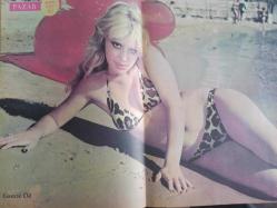 Pazar Haftalık Aktüalite Sinema Tiyatro Müzik ve Magazin Dergisi - 6 Eylül 1974 - Sayı:937 - Feri Cansel - Figen Han - Meral Orhonsay bakalım daha ne kadar dayanacak? - Tarık Akan - Deniz - Hülya Darcan - Meral Küçükerol - Sevgi Can - Semra Yıldız - Kayıplar kervanına karışan en son isim Demet Deniz oldu - Gönül Tansel Almanya'da iyice tombullaştı - Fatma Girik - Ceyhan Cem - Gamze Öz Dev Posteri - Sevda Ferdağ - Özden Yüce eskiden muz gibi soyunurdu - Behçet Nacar - Zeki Müren'den çeşitli portreler - Asil Dansöz sayısı artıyor - Prenses Fatoş - Justin İgnizio, Mr. Sotiri - Prenses Banu'dan sonra şimdi de Prenses Fatoş fotoğraf ve haberi - Posterli Tam Takım Dergi