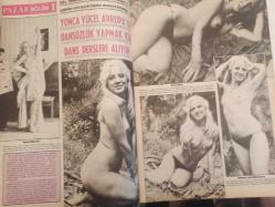 Pazar Haftalık Aktüalite Sinema Tiyatro Müzik ve Magazin Dergisi - 1976 Yılı - Sayı:1035 - Arzu Okay - Canan Candan - Yonca Yücel Avrupa'da dansözlük yapmak için dans dersleri alıyor - Feri Cansel nikah memuruna üçüncü kez ''evet!'' dedi - Yusuf Tereyağoğlu - Seyyal Taner - Perihan Savaş - İzzet Günay - Fatma Belgen - Hülya Koçyiğit - Müşerref Tezcan - Erdoğan Şaşmaz - Filiz Ersürer - Bir sanatçının dramı - Yılmaz Güney - Hülya Korur İsviçre'de milyonerleri peşinden koşturuyor - Seyyal Taner - Ajda Pekkan - Neşe Karaböcek - Aysel Tanju yıllar sonra Yeşilçam'da - Oğuz Gözen - Perihan Ateş Almanya'ya postu serdi! - Kolombo Hüsnü Fotoromanı - Aydemir Akbaş - Yeşim Yükselen - Ata Saka - Arif Keskiner fotoğraf ve haberi - Tam Takım Dergi