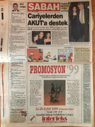 Sabah Gazetesi - 22 Eylül 1999  - Türkiye - Gazete - Eğitim - Dava - Ay - Otel - AP - Sanayi - Deprem - Tekstil - Ordu - Uçak - Bengü - Adamlar - Kurtarma - Yunanistan - Ceza - Altın - Uydu - Cumhurbaşkanı - Şili - Beşiktaş - Mezarlık - Mezar - Aşı - Merkez Bankası - Fransa - Öğrenci - Mahkeme - Yavuz Donat - Başbakan - Polis - Tıp - Spor - Galatasaray - Maç - Saray - Şampiyonlar Ligi - Savunma - Gol - Kale - Fatih Terim - Hagi - Zara - Oyuncu - Sel - Hertha Berlin - Mehmet Ağar - Hakan Şükür - Teknik Direktör - Chelsea - SEM - Taraftar - Leonardo - AC Milan - Sergi - Hakem - Taffarel - Emrah - Brezilya - Juventus - Seçim - Futbol - Emre - Hasan Şaş - Defans Oyuncusu - Lazio - Futbolcu - Real Madrid - Bayern - Bayern Münih - Rangers - Avusturya - Norveç - Arsenal - Rosenborg - Barcelona - Mars - BM - Olympiakos - Eder - Kule - Agu - Ege - ABD - Televizyon - Elektrik - Roman - Can Dündar - Isla - Baraj