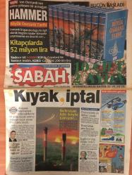 Sabah Gazetesi - 28 Mayis 1999  - Tarih - Osmanlı Tarihi - Ay - AP - Baha - Gazete - Kültür - Türkiye - Anayasa - Mahkeme - Anayasa Mahkemesi - Emeklilik - Anayasa Mahkemesi Kararı - Meclis - Yavuz Donat - Maaş - Yilmaz - Aşı - Ordu - NATO - Elektrik - Sel - Uçak - Füze - Üniversite - Öğrenci - Yunanistan - Ankara - Reklam - Bilgisayar - Başbakan - Spor - Teknik Direktör - Seçim - Tren - Galatasaray - Saray - Futbol - Futbolcu - Transfer - Eder - Fenerbahçe - Aziz Yıldırım - Aziz - Mustafa Denizli - Medya - Beto - Fransa - Cumhurbaşkanı - Altın - Kale - IMF - Yazar - Glenn Hoddle - Cami - Dida - Finlandiya - ABD - Yusuf - Dolar - Maç - Konser - Dava - Emre - Tita - İstanbul - Hagi - Şampiyonlar Ligi - Patron - Bayern - Manchester United - Bayern Münih - Gol - Roda - Oyuncu - Hakan Şükür - Alpay - Hakan Ünsal - LP - Eren - Beşiktaş - Tayfun - Belediye - Pete Sampras - Ukrayna - Turnuva - Belçika - MSP