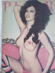 Pazar Haftalık Aktüalite Sinema Tiyatro Müzik ve Magazin Dergisi - 1976 Yılı - Sayı:1052 - Feri Cansel - Melek Görgün - Tyrene Power'in seks yıldızı kızı şarkıcı kocasıyla İstanbul'a geldi - Romina Power Türkiye'de bir film çevirecek - Toto Karaca sanat hayatına verda ediyor - Hülya Tuğlu yılbaşında şarkıcı oluyor - Mine Sun ''Alaturkaya gitmem'' diye batı müziğine geçiş yaptı - Müşerref Tezcan'ın büyük jesti - Hale Soygazi şarkıcılıktan Ahmet Özhan için vazgeçti - sevda Karaca bu yıl sinemaya hız verdi - Feri Cansel ikinci kez hamile kaldı - Müjde Ar eski eşini dilinden düşürmüyor - Samim Değer - Orhan Elmas - Serdar Gökhan - Mine Mutlu evliliğin eşiğinden geri döndü - Ünal Çulha - Gamze Öz ve Turgay Oylum dört yıllık nişanlılık dönemi sonunda evlilik kararı aldılar - Hüseyin Oylum - Nişanlısı Yonca Yücel'i İtalya'dan getirdikten hemen sonra nişanı bozdu - Ali Rıza Binboğa ile aşkları Başkent'te de devam ediyor - Kayıp Fatma Belgen- Melek Görgün - Nina Carter - Tam Takım Dergi