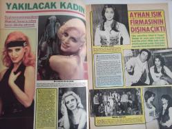 Pazar Haftalık Aktüalite Sinema Tiyatro Müzik ve Magazin Dergisi - 17 Şubat 1977 - Sayı:1065 - Seyyal Taner - Judi Bloom - Nilgün Atılgan müzikal filmde başrol oynayacak - Seks filmleri yıldızı Alev Altın'ı sahneye Rıza Silahlıpoda hazırladı - Yeliz - Selçuk Ural - Salim dündar - Sevda Karaca - Seyhan Gümüş - İçkiye paydos içkiye devam - Engin Evin - Tülay Karaca - Prenses Banu'nun işi bırakması Tülay Karaca'ya yaradı - Sezen Aksu film teklifini geri çevirdi - Müjde Ar da şarkıcılığa hazırlanıyor Müşerref Tezcan'ın üstüne benzin dökülüp yakılacak - Ayhan Işık firmasının dışına çıktı - Fikret Hakan - Necla Nazır - Gönül Hancı - Seyyal Taner - Yonca Yücel'in şansı yurt dışında açıldı - Arzu Okay'ın bahtına hizmetçilik çıktı - Muzaffer Tema, Amerika'ya yerleşiyor - Mine Soley yaşamını tek başına sürdürüyor - Figen Han şövalye modasını uyguluyor - Berrin Baran dansözlük ve sinemadan sonra şansını bu kez de kantoculukta deniyor - İtalyan bombası Lilli Carati haberi - Tam Takım Dergi