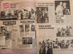 Pazar Haftalık Aktüalite Sinema Tiyatro Müzik ve Magazin Dergisi - 14 Temmuz 1977 - Sayı:1086 - Brian Aris - Zerrin Doğan - Berlin Festivali'nde Yılmaz Güney köşesi açıldı - Seyyal Taner - Yavuz Özışık eski aşkı Nazan Berk'e dönüş yaptı - Aynur Aydan 33. yaşına bastı - Nigar Uluerer - Saadet Sun - Ümit Şener - Deniz Erkanat - Semra Özdamar - Kemal Sunal - Zeki Ökten - Vedat Türkali - Çetin Gürtop - Gönül Hancı - Hüseyin Peyda - Yeni bir aşk mı doğuyor? - Kadir İnanır - Harika Değirmenci - Enis Fosforoğlu - Canan Perver - Temel Gürsu - Ferdi Tayfur - Sevda Ferdağ ''hızlı'' gidiyor - Nazan Şoray'a görücü geldi - Ceyda Karahan sinemayı unuttu - Semiha Yankı'yı nişanlısı Eyüp Öncü vitamin hapı ile besliyor - Bize Derler ''Kediler'' - Semra Şengül - Hülya Işıl - Mehtap Deniz - Jane Connors yıllık iznini çıplak geçirdi - Geraldine fotoğraf ve haberi - Tam Takım Dergi