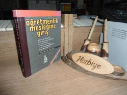 ÖĞRETMENLİK MESLEĞİNE GİRİŞ
