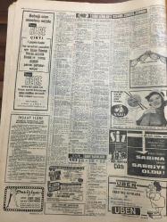 HÜRRİYET GAZETESİ 17 OCAK 1967 YIL :19 SAYI :6724----Temyiz Başkanı :Demir ,şahsen menfaat sağlamak istemiştir dedi-- Alman Polisi bir Zeki Müren Arıyor : Münih te 4 Türk ,işçilere 100 bin liralık sahte konser bileti sattı  ---Büyük sözü dinlemeyen 2 genç avcı Trakya da donup öldü ---Bir milyonerin 15 yaşındaki evlatlığı kendisini yaraladı --Bir hakim , Atatürk ilkelerine aykırı davranan sakat büyücü Avram ı 2 yıl hapse mahkum etti ---Demirel :Boğaz köprüsü kinci 5 yıllık plana alınacaktır dedi  --Johnson ,Pekin e atom bombası atmaya hazırmış ---Süvari 'ye göre :Göztepe şampiyonluk yolunda ilerliyor --Fenerbahçe Toto Kupası Finaline Katılmıyor ---Prof.Panosyan yerli bir dans yarattı :Çakıcı --Boğa güreşçisi El Cordobes i çıplak resmi ile pes ettirmek istiyor ---Beş kişilik bir aile  yangında öldü ----Camide gülme yüzünden kavga çıktı 10 yaralı var ---Zeytinburnu cinayetinin faili Van da yakalandı ---Spor -Toto da 13 Maçı 6 Kişi Bildi ---Bir Müezzin Camide Bıçaklandı ---