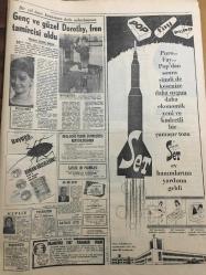 HÜRRİYET GAZETESİ 17 OCAK 1967 YIL :19 SAYI :6724----Temyiz Başkanı :Demir ,şahsen menfaat sağlamak istemiştir dedi-- Alman Polisi bir Zeki Müren Arıyor : Münih te 4 Türk ,işçilere 100 bin liralık sahte konser bileti sattı  ---Büyük sözü dinlemeyen 2 genç avcı Trakya da donup öldü ---Bir milyonerin 15 yaşındaki evlatlığı kendisini yaraladı --Bir hakim , Atatürk ilkelerine aykırı davranan sakat büyücü Avram ı 2 yıl hapse mahkum etti ---Demirel :Boğaz köprüsü kinci 5 yıllık plana alınacaktır dedi  --Johnson ,Pekin e atom bombası atmaya hazırmış ---Süvari 'ye göre :Göztepe şampiyonluk yolunda ilerliyor --Fenerbahçe Toto Kupası Finaline Katılmıyor ---Prof.Panosyan yerli bir dans yarattı :Çakıcı --Boğa güreşçisi El Cordobes i çıplak resmi ile pes ettirmek istiyor ---Beş kişilik bir aile  yangında öldü ----Camide gülme yüzünden kavga çıktı 10 yaralı var ---Zeytinburnu cinayetinin faili Van da yakalandı ---Spor -Toto da 13 Maçı 6 Kişi Bildi ---Bir Müezzin Camide Bıçaklandı ---