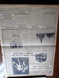 Vatan Gazetesi - 10 Temmuz 1956 - Şiddetli Zelzelelerden 101 Yunan Adası Büyük Hasar Gördü - Stalin Çarların Hafiyesi İfşaatı Yapan Alexander Orlov Yazı Dizisi - Ege Bölgesindeki Depremde İzmir'de Bazı Evlerin Duvarları Çatladı - Zamların Tatbiki Geri Bırakıldı - Gider Vergisi Tasarısı Meclis Gündemine Girdi - Kıbrıs Meselesi Cuma Günü Meclis'te Görüşülecek - Türkiye Milli Talebe Federasyonu'nun Yıldönümü Kutlandı - Amerikan Cumhurreisi Muavini Richard Nixon Ankara'da - İstanbul'un En Eski Süpürge ısı Madam Rebeka - Akşam Gazetesi İdare Müdürü Nazım Dersan'ın Cenazesi Kaldırıldı - Madem İşçileri 6 Ay Askerlik Yapacak - Hoş Memo Karikatür - General Ali Fuat Cebesoy'un Siyasi Hatıraları Yazı Dizisi - Cimcimeler Karikatür - Ella Sinders Karikatür - Marlene Dietrich - Galatasaray İngiliz Antrenörü George Dick İle Anlaştı - Adaletli Selahattin Ve B. Erol Fenerbahçe'ye Girmek İstiyor