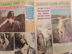 Pazar Haftalık Aktüalite Sinema Tiyatro Müzik ve Magazin Dergisi - 25 Ağustos 1977 - Sayı:1092 - Meral Zeren - Nil Burak - Nükhet Duru sahnelere karnaval havası getirdi - Cahide Sonku-  Bülent Kayabaş - Gönül Tansel - Aydemir Akbaş - Zeyno Çilem - Ceyda Karahan - Sesi kısılan Seyyal Taner için tehlike çanı çalıyor - Gypsy Peterson - Barbara Atkinson - Carlos Manzon - Kantocu Meral Küçükerol'a tanga da yasak bikini de yasak - Oya Yurdakul Yeşilçam'ın kurallarına isyan etti - Milyonluk döviz makinesi - Yonca Yücel bir yılda dört ülkeden bir milyon lira yurda döviz yetirdi - Fotomodel Denise Türkiye'de de modellik yaptı ama soyunmadı - Jackie Sewell - Vanya - Anne Marie ıslak giysilerle daha dişi oluyor fotoğraf ve haberi - Tam Takım Dergi