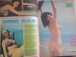 Pazar Haftalık Aktüalite Sinema Tiyatro Müzik ve Magazin Dergisi - 1976 Yılı - Sayı:1033 - Lilian Müller - Emel Aydan - Lütfü Ö. Akad - Sezer Sezin - Settar Körmükçü - Halide Pişkin - Yaşar Özsoy - Ali Poyrazoğlu - Ahmet Kostarika - Halit Akçatepe - İlhan Daner - Emel Aydan - Birtane Güngör - Eşref Kolçak - Ata Saka - Tamer Yiğit - Gül Turanlı - Çetin İnanç - Banu Alkan adıyla başrole yükseldi - Arzu Okay - Serdar Gökhan - Sere serpe tatil yapan Hale Soygazi hamile - Mine Mutlu, tek başına Las Vegas'a gitti esrarengiz yolculuk! - Feri Cansel'in şansı aşktan açıldı - Yusuf Tereyağoğlu - Yepyeni bir Mine Soley - Aynur Aydan - Pervin Par - Yavuz Korol - Murat Soydan - Münir Özkul - Leyla Sayar - Cüneyt Arkın - Özden Yüce kesin karar verdi: evlenip Adana'ya yerleşecek - şantöz Yaprak dertli! - Kolombo Hüsnü fotoromanı - Aydemir Akbaş - Yeşim yükselen - Ata Saka - Arif Keskiner fotoğraf ve haberi - Tam Takım Dergi