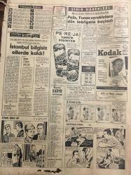 HÜRRİYET GAZETESİ 22 EYLÜL 1964 YIL :17 SAYI :5889--Gaz , benzin ve mazot yüzde  on ucuzlayacak ---İzmir de ki kardeş katili idam talebi ile  adliyeye sevk edildi ---Değiştirme Birliği için şartlarımız bildirilecek ---Kucağında çanta ile mücevher  bulan kadının 100 lirası çalındı ---Almanya da tahsil  gören köpek ,uçakla Ankara ya döndü ----Makarios ,Türk çıkarmasını 20 bin askerle karşılayacakmış ---Aynı erkeğe aşık olan kadın sokak ortasında kavga  etti ---Polis ,Yunan uyruklara dün  tebligata başladı ---Roma da en lüks otelin damında striptiz yaptı ---850  bin çocuk okul ve  öğretmenden  mahrum ---Gündüz Kılıç ,vazifeye çağrıldı ---Sakatlanacağını rüyasında görmüş ---Ankara dan  dönen Beşiktaş  şanssızlıktan dert yanıyor ---Milli Takım namzet  kadrosu kampa girdi ---Beşiktaşlı Necmi ,mahkeme kararıyla yaşını küçülttü ---Sophia Loren 30 yaşına  bastı ---Hayvanlarda Konuşuyor --