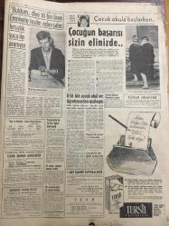 HÜRRİYET GAZETESİ 22 EYLÜL 1964 YIL :17 SAYI :5889--Gaz , benzin ve mazot yüzde  on ucuzlayacak ---İzmir de ki kardeş katili idam talebi ile  adliyeye sevk edildi ---Değiştirme Birliği için şartlarımız bildirilecek ---Kucağında çanta ile mücevher  bulan kadının 100 lirası çalındı ---Almanya da tahsil  gören köpek ,uçakla Ankara ya döndü ----Makarios ,Türk çıkarmasını 20 bin askerle karşılayacakmış ---Aynı erkeğe aşık olan kadın sokak ortasında kavga  etti ---Polis ,Yunan uyruklara dün  tebligata başladı ---Roma da en lüks otelin damında striptiz yaptı ---850  bin çocuk okul ve  öğretmenden  mahrum ---Gündüz Kılıç ,vazifeye çağrıldı ---Sakatlanacağını rüyasında görmüş ---Ankara dan  dönen Beşiktaş  şanssızlıktan dert yanıyor ---Milli Takım namzet  kadrosu kampa girdi ---Beşiktaşlı Necmi ,mahkeme kararıyla yaşını küçülttü ---Sophia Loren 30 yaşına  bastı ---Hayvanlarda Konuşuyor --