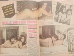 Pazar Haftalık Aktüalite Sinema Tiyatro Müzik ve Magazin Dergisi - 1976 Yılı - Sayı:1013 - Gillian Duxbury - Filiz Tunç - Bir Yıl Sonra Kurdunu Döktü! - Türkan Şoray - Mehmet Yağmur - Alev Altın - Nur Soylu - Güngör Esen - Arzu Okay - Gönül Tansel - Lale Oraloğlu - Ali Oraloğlu - Lale Oraloğlu'nun layık olduğu yer hapishane değildir! - İsmet Kasapoğlu, Emel Sayın hastaneye kaldırılınca, hemen eski eşini ziyaret etti - Filiz Akın - Leman Coşkuner - Türker İnanoğlu - Sonia Viviani - Osman Faruk Seden - İtalyan Fıstığı: ''Delicesine filmiyle sinema seyircisini deli edeceğim'' diyor - Memduh Ün - Fikret Hakan - Süleyman Turan - Ali Sururi - Arzu Okay, Mine Mutlu, Ceyda Karahan - Mualla Omay, her filminde anadan doğma çıplak - Orçun Sonat - Üç yıl önceki sevgilisi, reklam uğruna Cüneyt Arkın'ın yuvasını yıkmak istiyor - Sema Eyüboğlu - İzmir'in Erkekleri Christin Carol'un peşinde - Seher Şeniz ''İlk kez deliler gibi seviyorum'' diyor fotoğraf ve haberi - Tam Takım Dergi