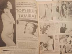 Pazar Haftalık Aktüalite Sinema Tiyatro Müzik ve Magazin Dergisi - 1976 Yılı - Sayı:1009 - Bahar Erdeniz - Alev Altın - Gamze Öz eski eşini mahkemeye veriyor - Erdinç Öz - Nilüfer - Melek Görgün - Atilla Oymak - Ülkü Erakalın - Ali Rıza Binboğa - Müjde Ar 800 bin liralık gazino teklifini reddetti - Osman Kavran - Mine Mutlu yılda bir milyon kazancın üstüne sünger çekiverdi - Mine Mutlu son günlerde Yeşilçam'ın en çok konuşulan olayının iç yüzünü PAZAR'a açıkladı - Melih Gülgen - Kadri Yurdatap - Elif Pektaş, Senar Seven'e kaptırdığı sevgilisini geri aldı - Adnan Sapmaz - Ahmet Kanık - Nükhet Duru iyice dağıttı - Mehmet Teoman - İlknur Taçbaş, şen dulluğun iyice tadını çıkarıyor - Özden Yüce sekiz ay sonra yuvaya döndü - Filiz Akın - Müjde Ar - Ekrem Bora - Menekşe - Funda Balcı - Ülkü Özen - Serap Coşkun fotoğraf ve haberi - Tam Takım Dergi