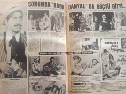 Pazar Haftalık Aktüalite Sinema Tiyatro Müzik ve Magazin Dergisi - 1976 Yılı - Sayı:994 - Arzu Okay - Aynur Akarsu - Oya Peri, Mesut Engin aşkı devam ediyor - Neşe Güngör - Nalan Çöl - Yonca Yücel - Nalan Çöl iyiden iyiye dağıttı.. - Gönül Hancı - Hayri Şahin aşkı eski hızından birş ey yitirmeden devam ediyor - Hayri Şahin - Sevim Tuna 50 yaşında olduğunu yalanlamak için basın toplantısı yapacak - Ceyhan Cem Dev Posteri - Zeki Müren - Behzat Şenyıldız - Hayriye Müren - Tonton yine dayanamadı - Emel Sayın neden kaçtı? - Tarık Akan'ın aşkı, Emel Sayın'ı yollara düşürdü - Erkek Doğup Kadın Yaşayanlar - Yaşamını sürdüren Gülistan Okan yeni evinde yeni düzene hazırlanıyor - Minnoş abla dert dinliyor - Danyal Kopatan - Ümit Utku - Altan Günbay - Hülya Koçyiğit - Selim Soydan - Arap Celal - Hayati Hamzaoğlu - Yıldıray Çınar - Aytaç Arman - Nazan Şoray - Gül Taner - Orhan Gencebay - Türkan Şoray çok üzüntülü - Yıldırım Gencer - Şıklaşmak için berber bile istetti - Posterli Tam Takım Dergi