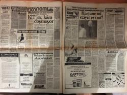 Hürriyet Gazetesi - 26 Eylül 1999  - Türkiye - Ay - Taha Akyol - Şebnem Ferah - AP - Medya - Televizyon - Gazete - Yönetmen - Kültür - Film - Mehmet Ali Birand - Sel - Tatil - Siyaset - Ekonomi - Yargı - Spor - Hakkı Devrim - İspanya - Ordu - Gol - Hükümet - Öğretmen - Tarih - Ankara - Yilmaz - Aşı - Turizm - Memur - DSP - ANAP - DYP - İstanbul - Anayasa - Erdoğan - PAK - Adamlar - Maç - Saray - Satış - Beşiktaş - Pazarlama - Galatasaray - Fenerbahçe - Efes Pilsen - Oyuncu - Futbol - Futbolcu - Selçuk - Bayern - Bayern Münih - Savunma - Eder - Sefo - Ceza - GP - Göç - Kazı - Bulgaristan - LP - Kanada - Hakem - Taraftar - Tren - Hollanda - ABD - Olimpiyat - Antrenman - Almanya - Pasaport - Otel - Teknik Direktör - Otobüs - Uçak - Ege - Model - Kale - Tayfun - Kira - Beto - Başbakan - Cumhurbaşkanı - Bale - Dava - MHP - MSP - Nez - Parlamenter Sistem - Redd - BM - Müzik - THY - Dans - Belediye - Isla