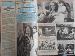 Pazar Haftalık Aktüalite Sinema Tiyatro Müzik ve Magazin Dergisi - 1976 Yılı - Sayı:980 - Arzu Okay - Senar Seven - Hülya Koçyiğit'in kızı artist oldu - Selim Soydan - Cevat Kurtuluş - Orhan Aksoy - Cemil Şahbaz - Nevin Altınışık - Fuat Ökmen - Dilek Tunca - Ahmet Dişdelen - Ümit Açıkgöz - Edip Dayoğlu - Necati Tümay - Kemal Erbaş - Lale Babaoğlu - Ali eren - Nedret Yanımlı - Mehmet Bozdoğan - Hüseyin Altın - Özer Karaman - Bülent Oral - Hamiyet Yüceses - Adile Erkin - Sami Güney - Rusi Kalemeno - Necip Azakoğlu - Güngör Aytömür - Tülin Gazioğlu - Oğuz Karahan - Samim Değer - Apo Keskiner - Arzu Okay - Özcan Özgür - Aziz Sarıkaya - Zeyno Çilem - Müfit İlkiz - Zeyno Çilem - Berna Tekçe - Emel Özden - Pakize Suda Dev Posteri - Ünlüler Albümü: Melek Görgün - Savaş Eşici - Çetin İnanç - İzzet Günay - Orhan Aykanat - Aydemir Akbaş - Yavuz Figenli - Semih Evin - Cihangir Gaffari - Tamer Yiğit - Gönül Hancı - Aytaç Arman - Tarık Akan Emel Sayın - Posterli Tam Takım Dergi